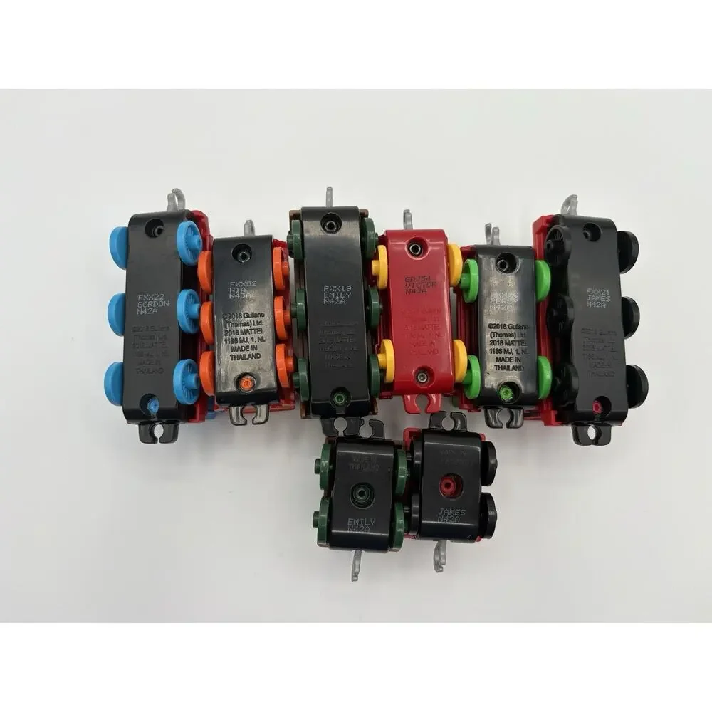 Thomas The Train and Friends Diecast Push Along Trains Carts Lot of 8 Multicolor